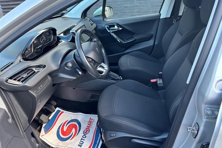 undefined Peugeot 208 fra 2017