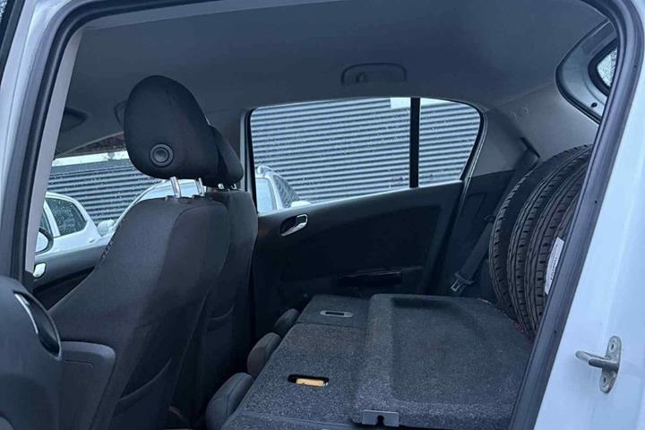 Hvid Opel Corsa fra 2013