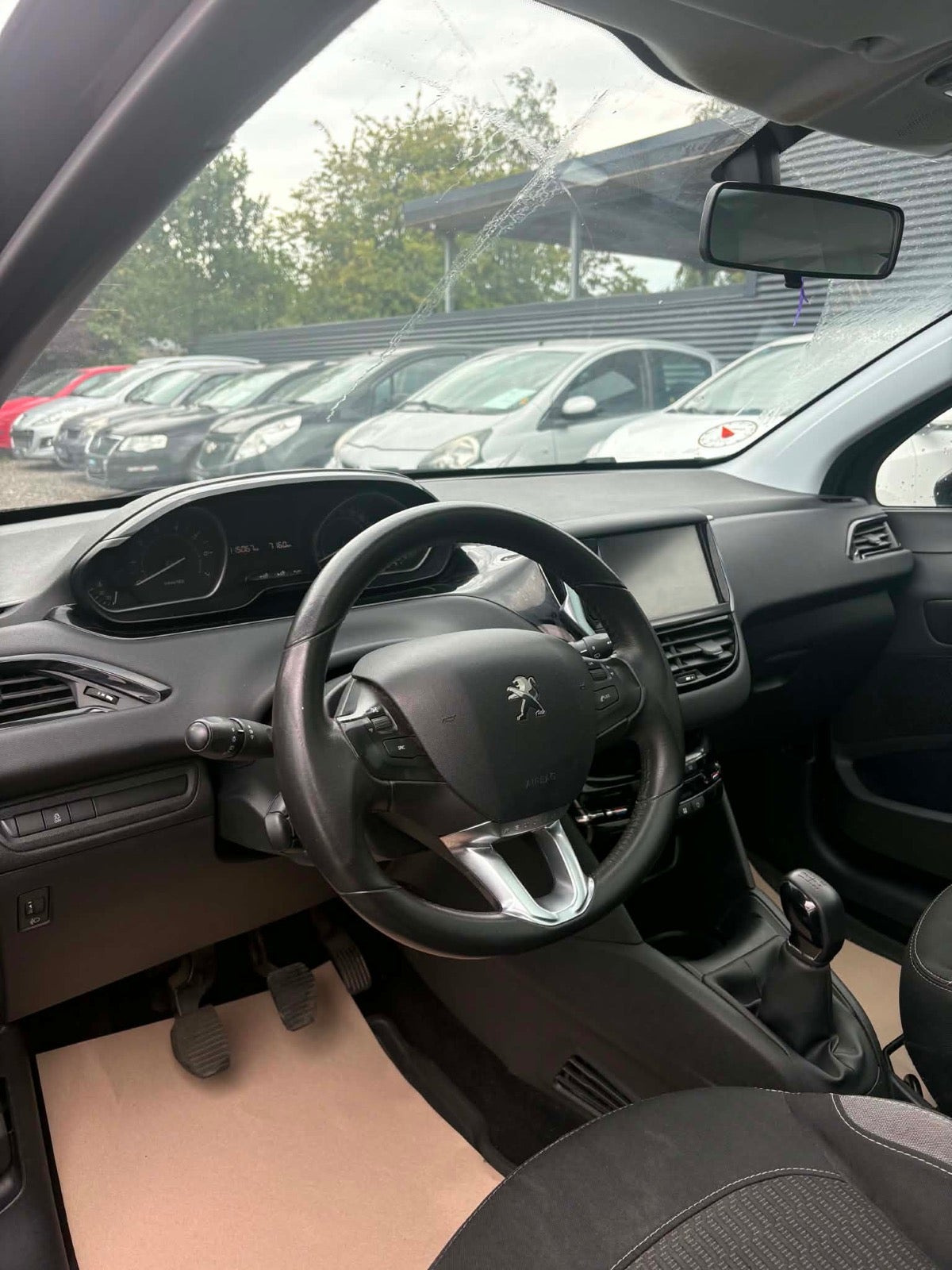 undefined Peugeot 208 fra 2016