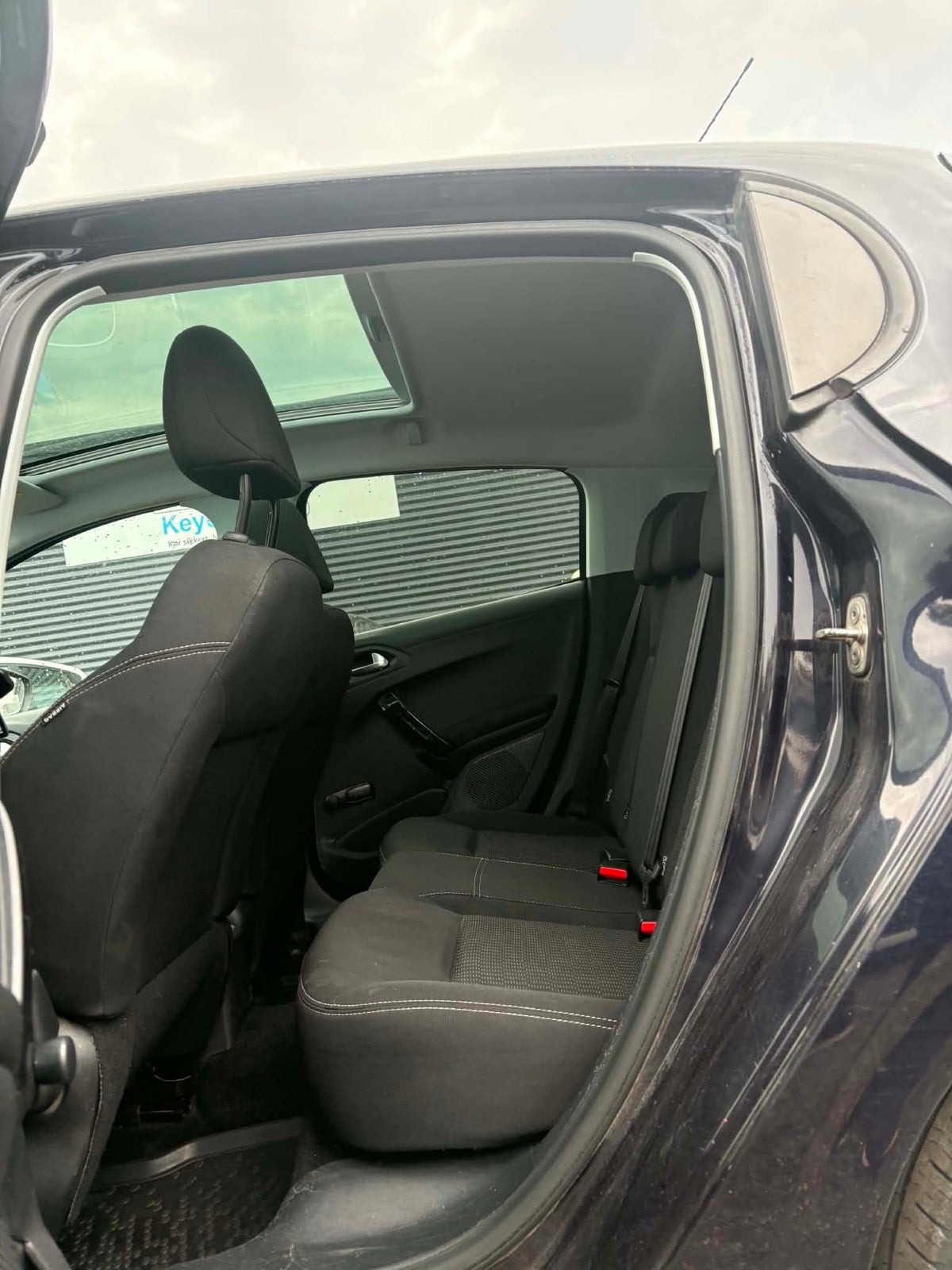 undefined Peugeot 208 fra 2016