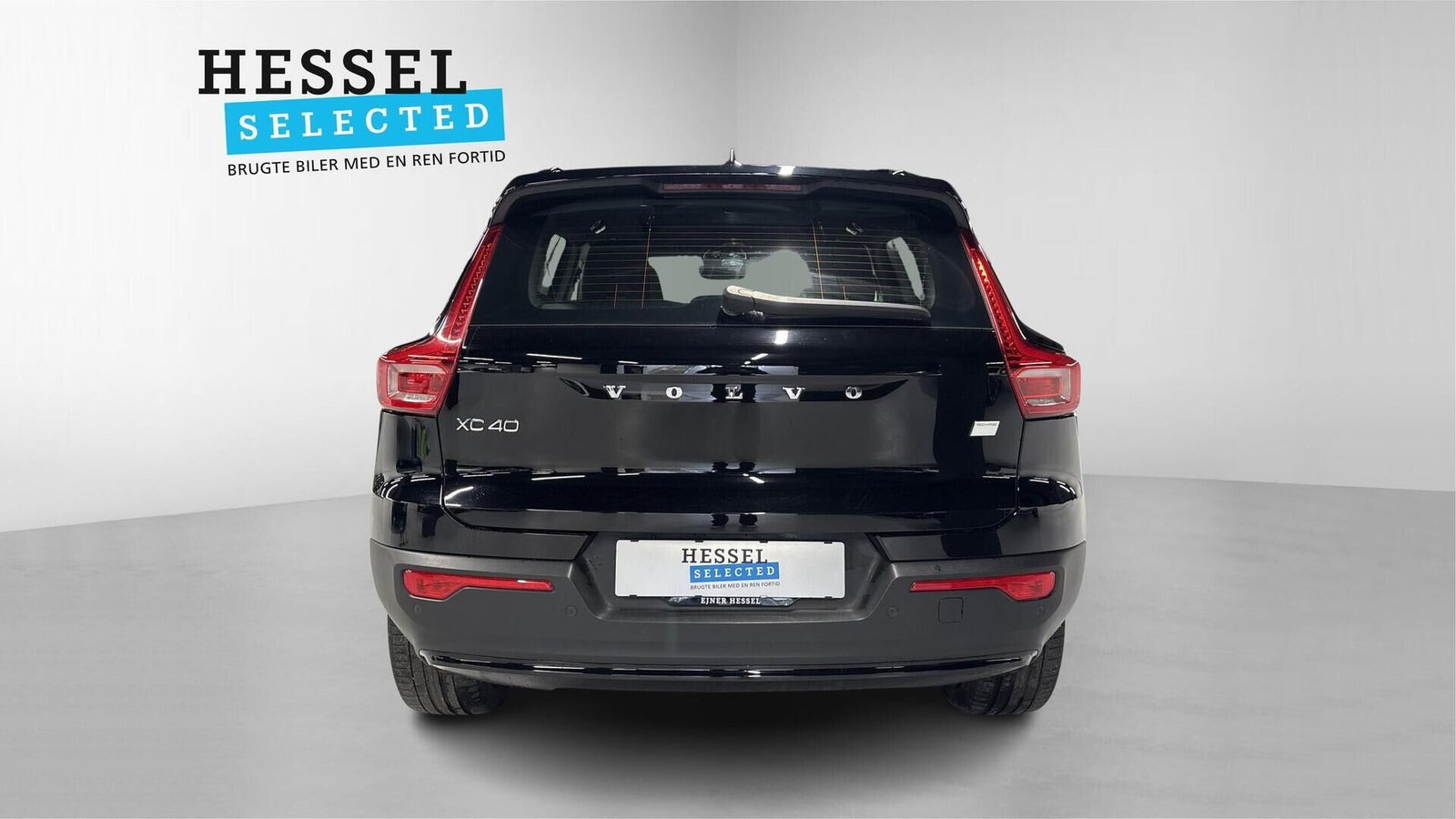 Sort Volvo XC40 fra 2023