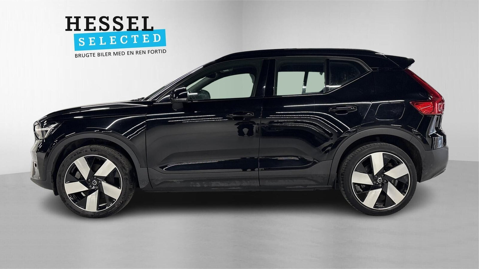 Sort Volvo XC40 fra 2023