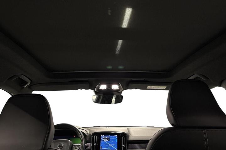 Sort Volvo XC40 fra 2023