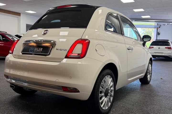 Hvid Fiat 500C fra 2022