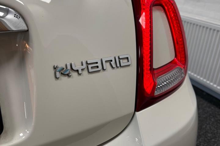 Hvid Fiat 500C fra 2022