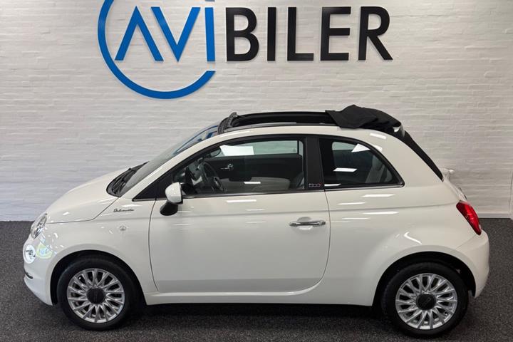Hvid Fiat 500C fra 2022