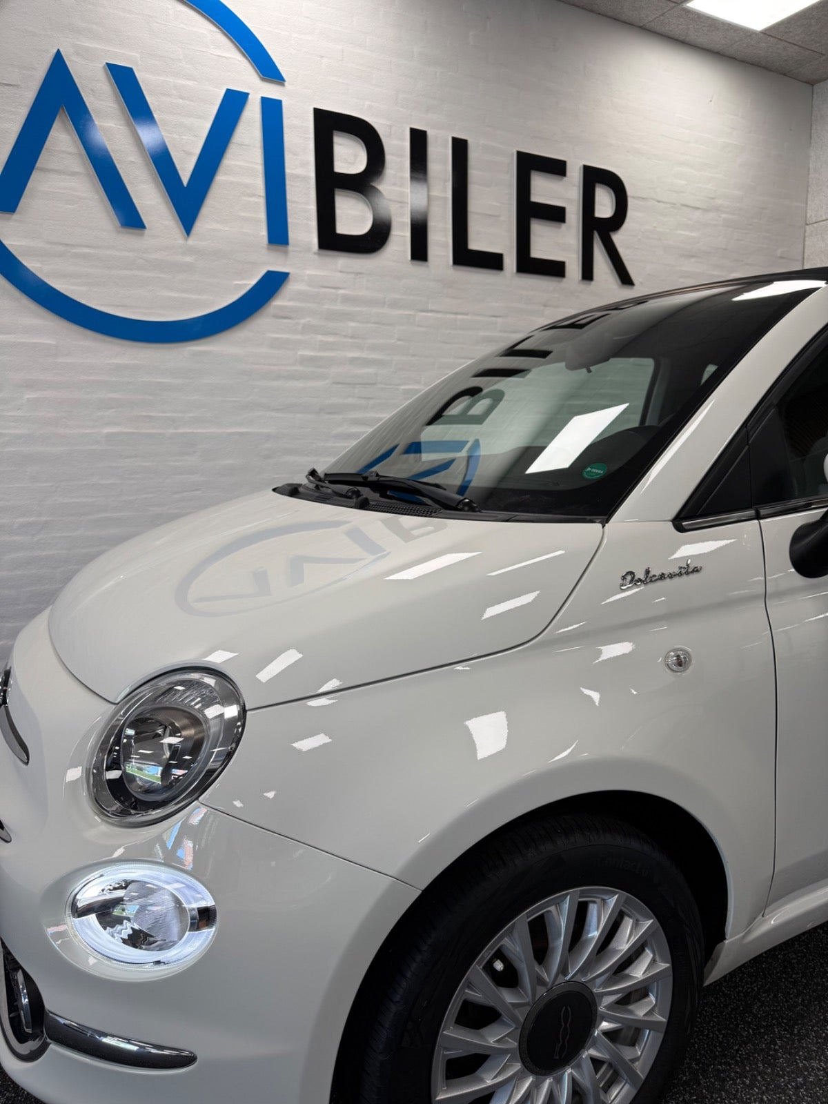 Hvid Fiat 500C fra 2022