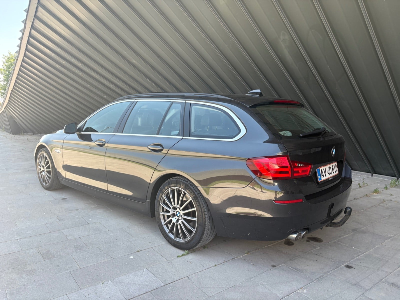 Sort BMW 520d fra 2012