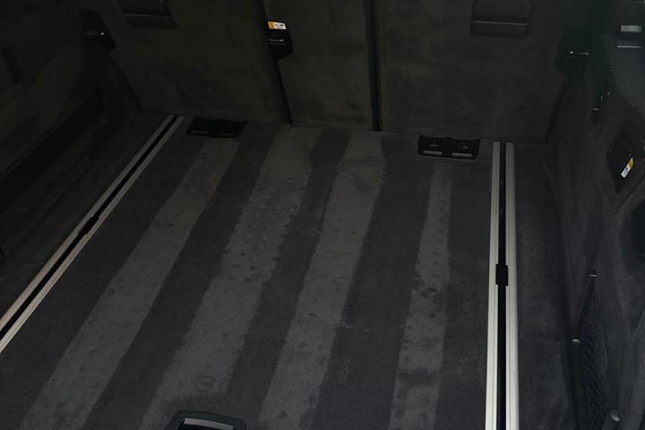 Sort BMW 520d fra 2012