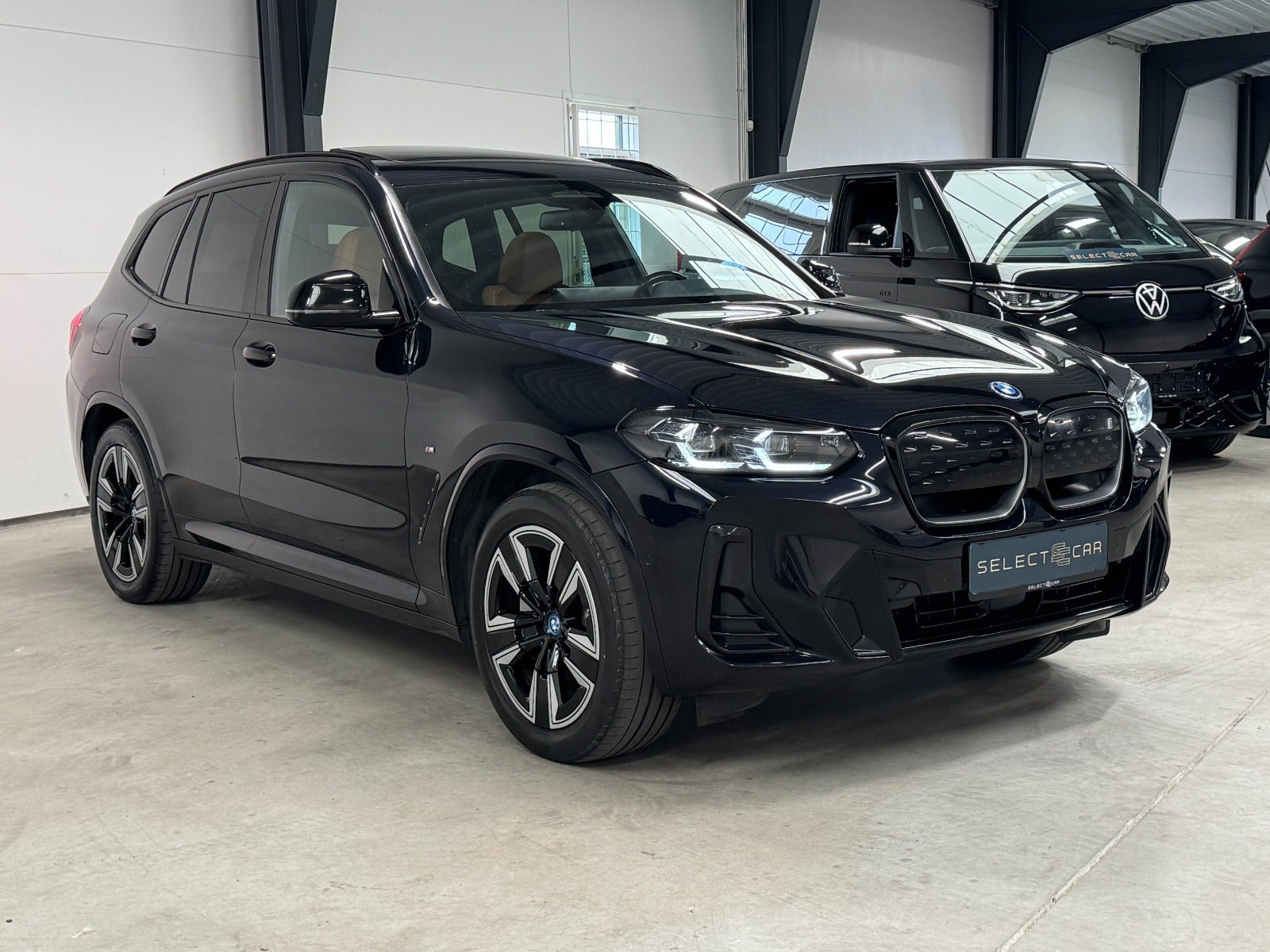 Sort BMW iX3 fra 2023