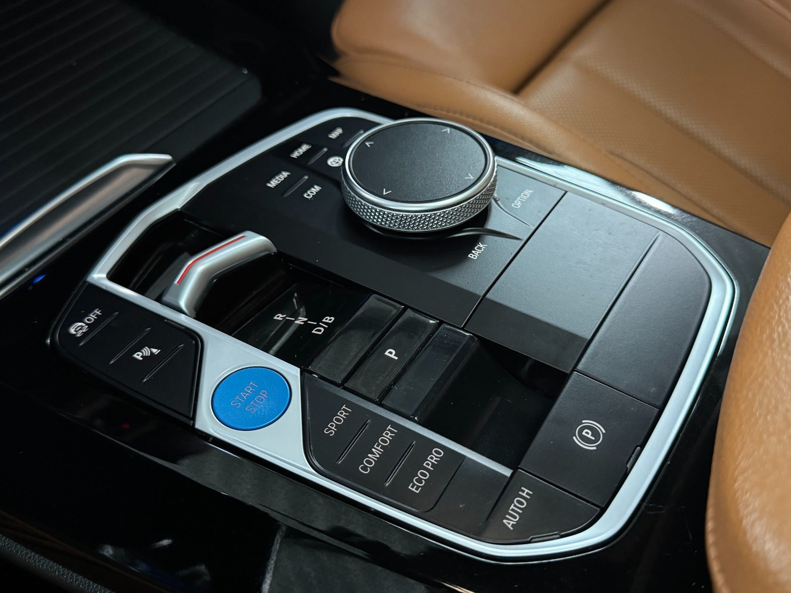 Sort BMW iX3 fra 2023