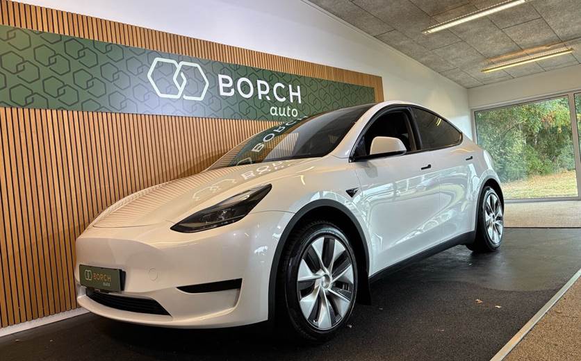 Tesla Model Y RWD