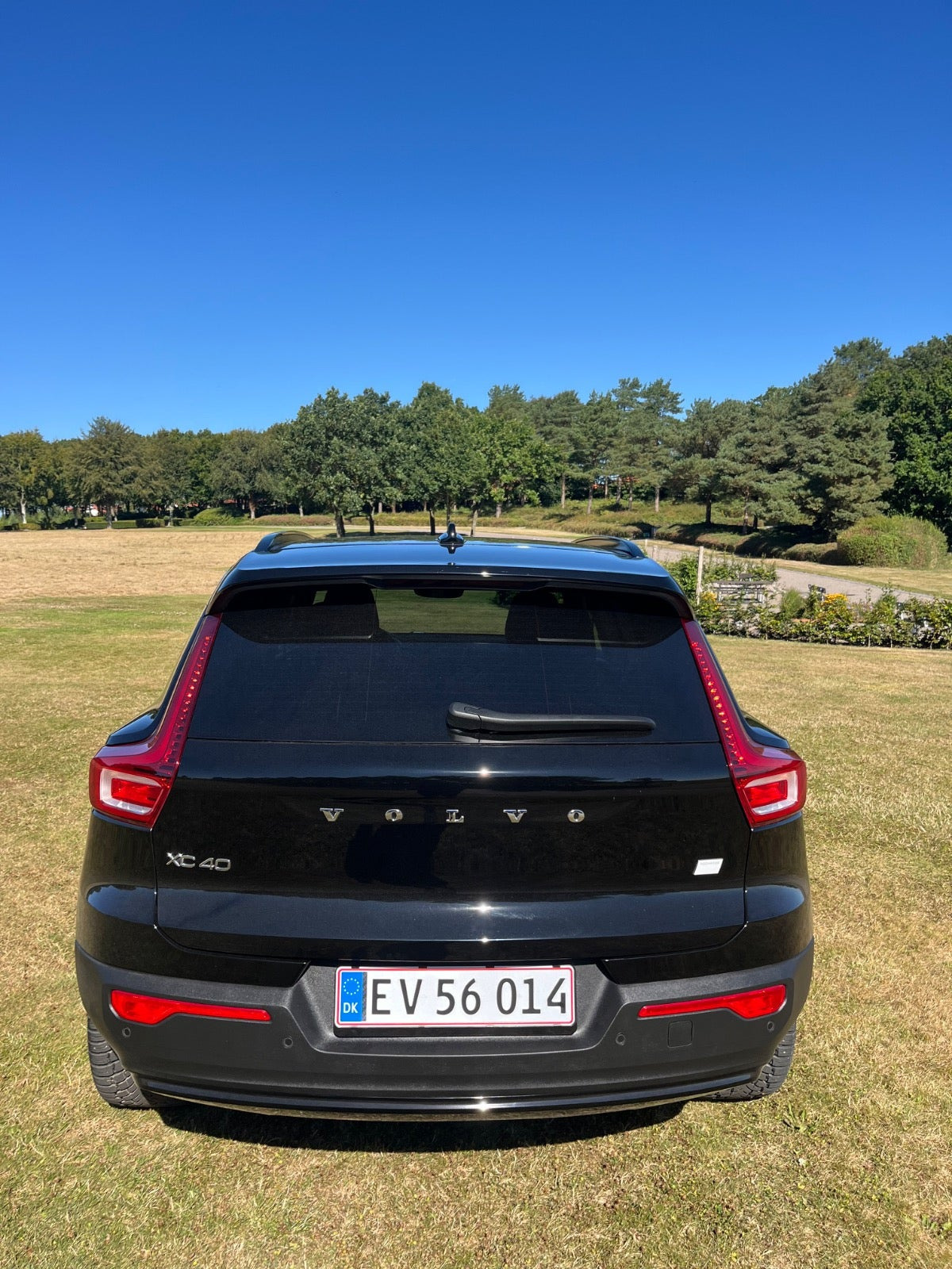 Sort Volvo XC40 fra 2023