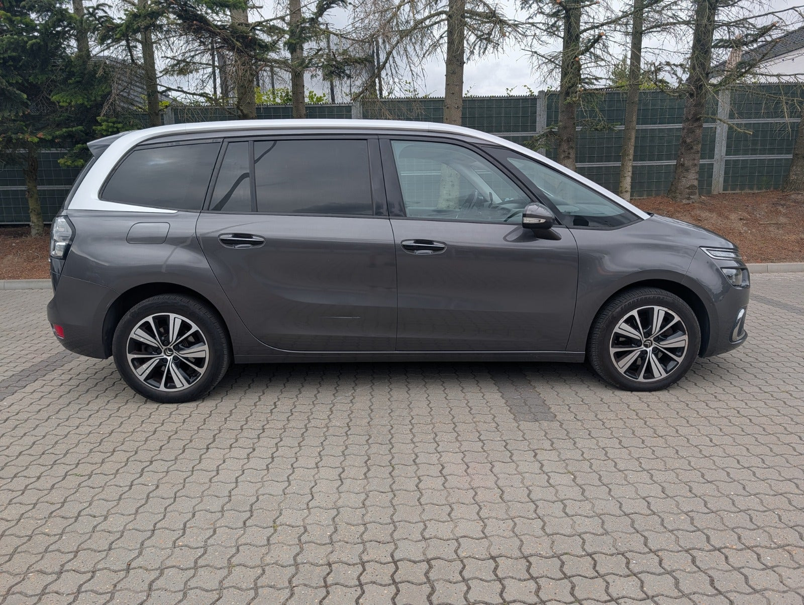 Grøn Citroën Grand C4 Picasso fra 2017