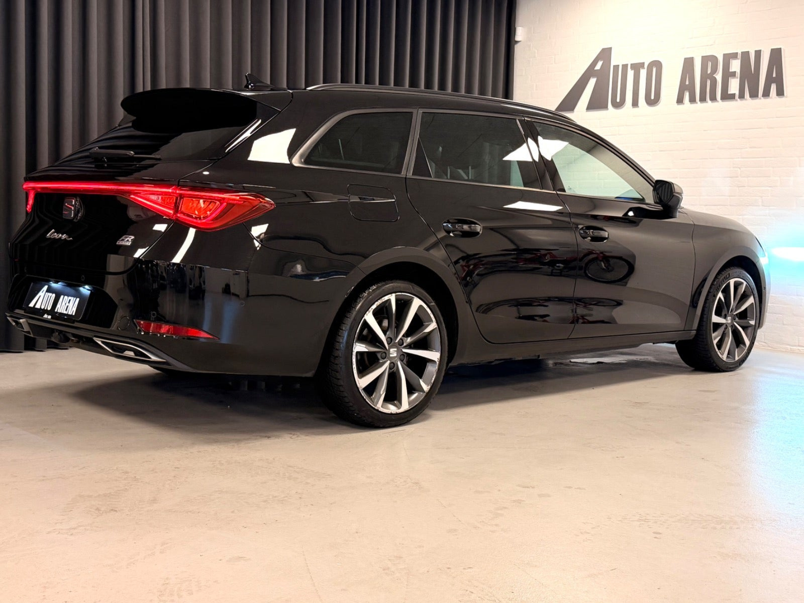 Sort Seat Leon fra 2021
