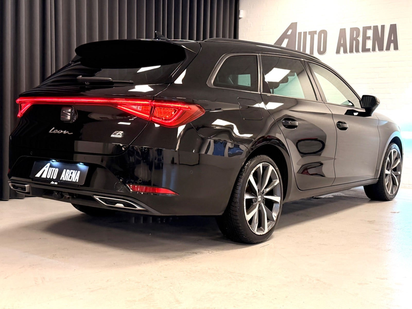 Sort Seat Leon fra 2021