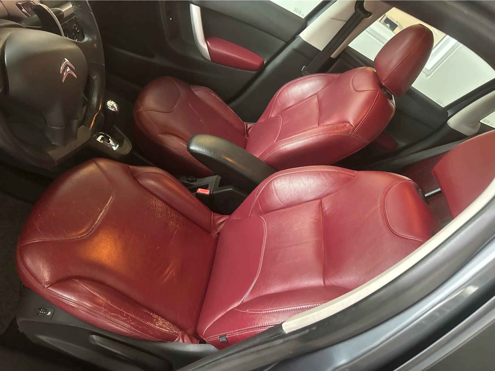 Grå Citroën C3 fra 2012