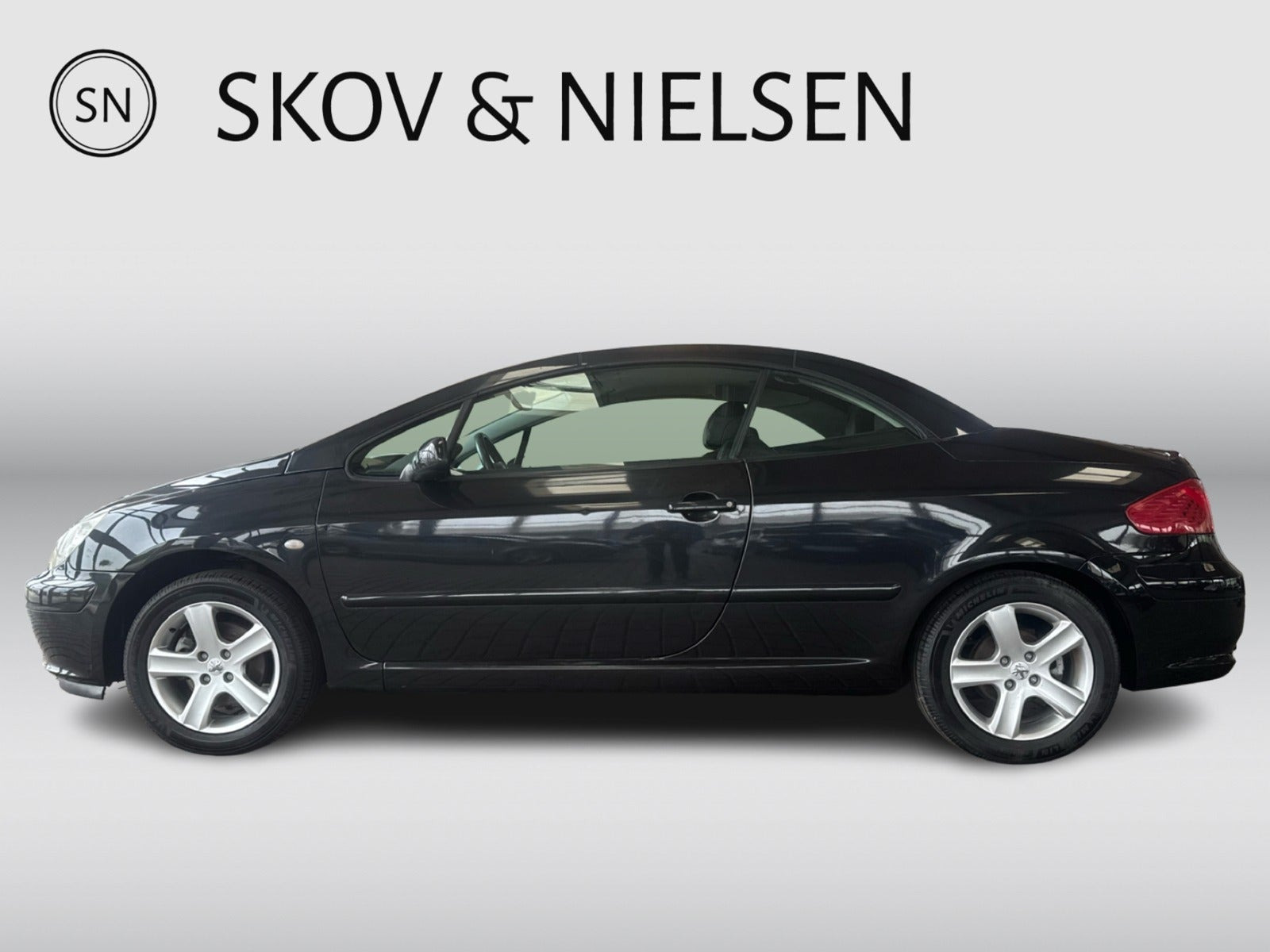 Sort Peugeot 307 fra 2005