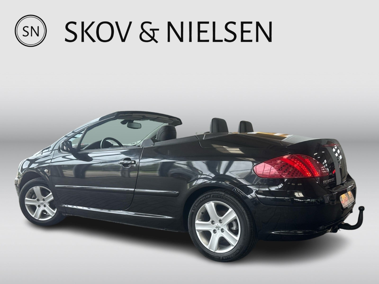Sort Peugeot 307 fra 2005