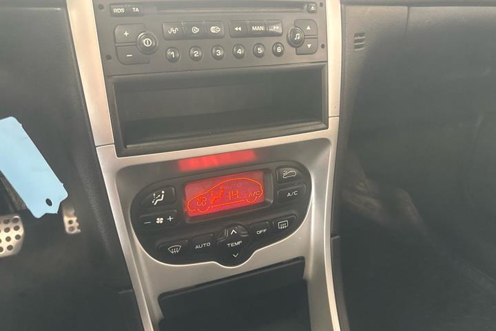 Sort Peugeot 307 fra 2005