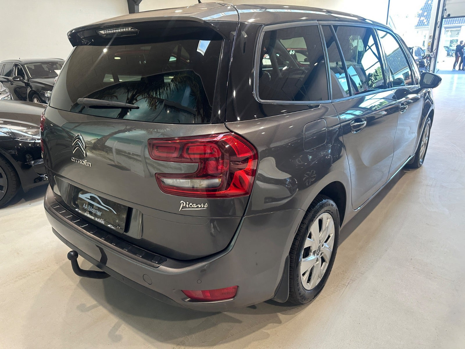 Grå Citroën Grand C4 Picasso fra 2017