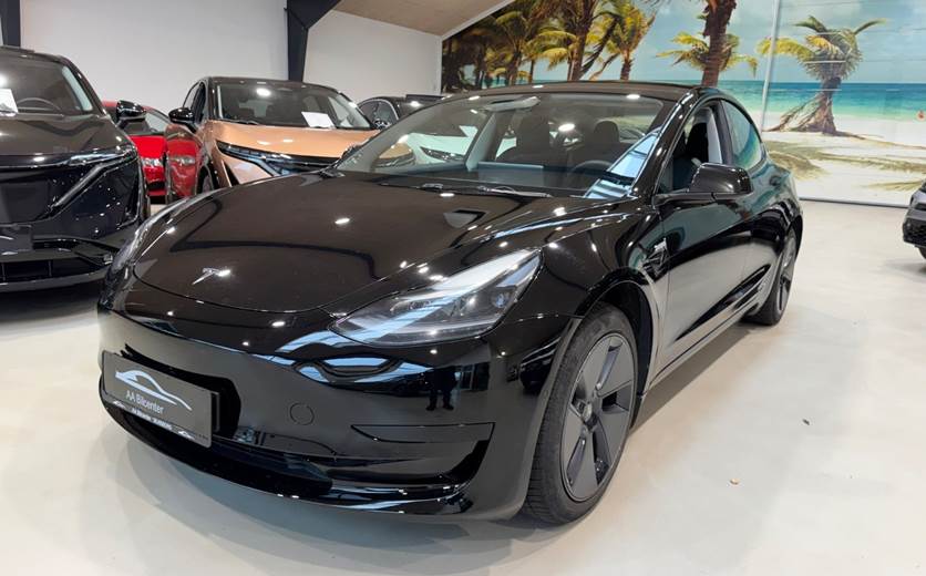 Tesla Model 3 Standard Range+ RWD