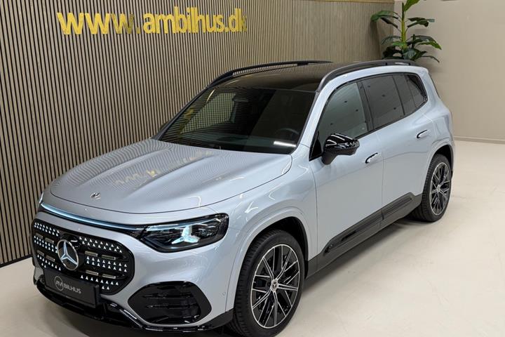 Sølv Mercedes GLB250+ fra 2026
