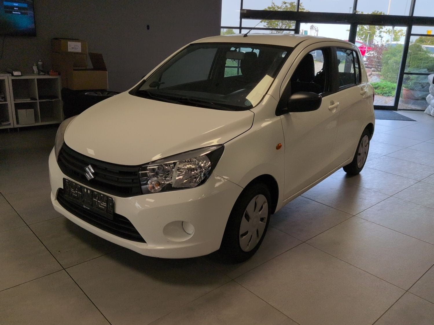 Hvid Suzuki Celerio fra 2015