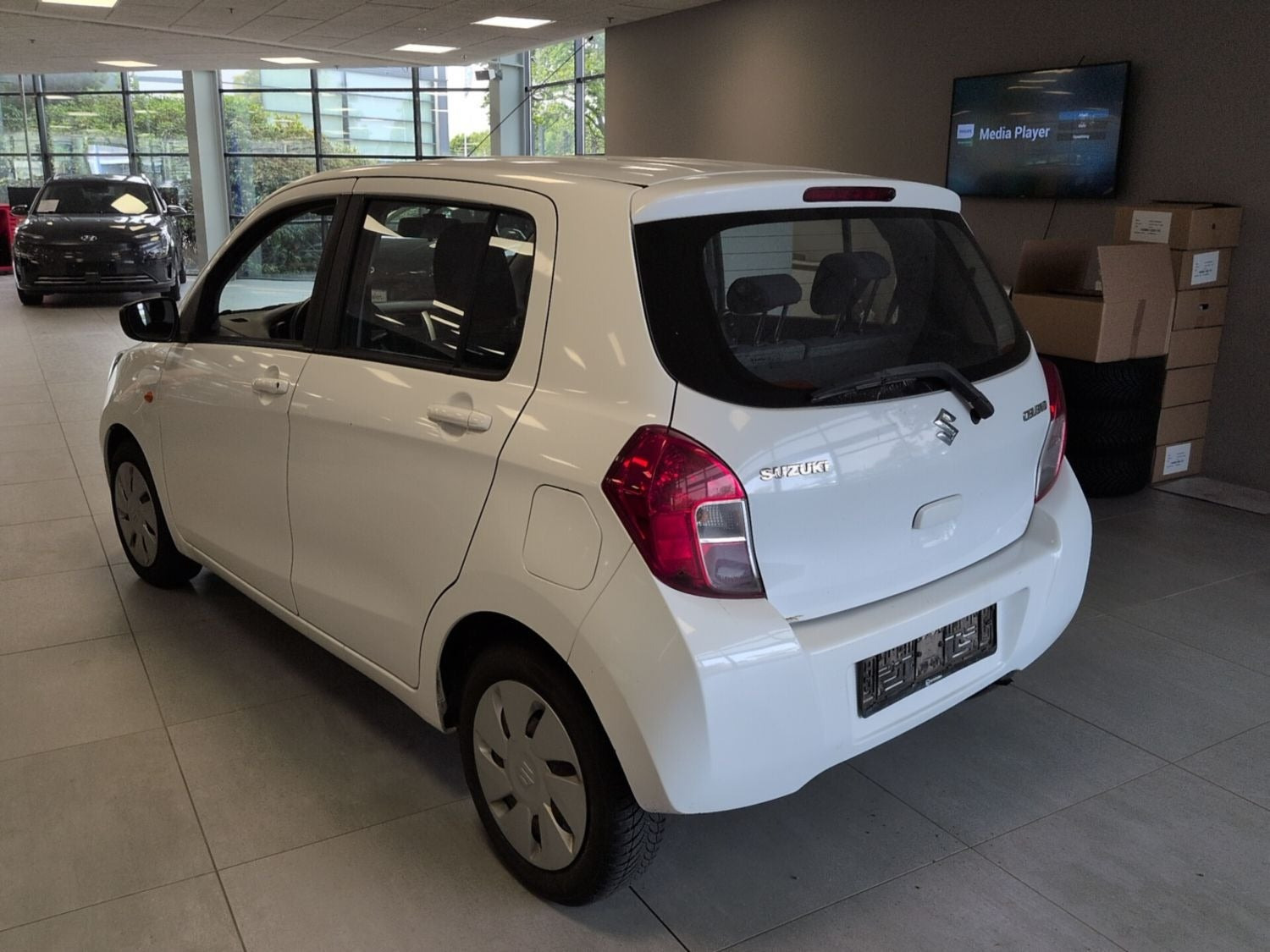 Hvid Suzuki Celerio fra 2015