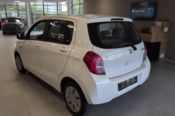 Hvid Suzuki Celerio fra 2015