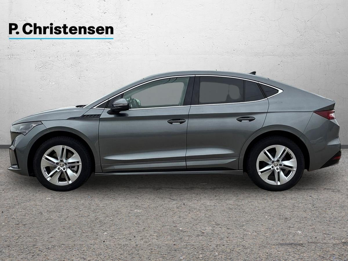 Grå Skoda Enyaq fra 2024