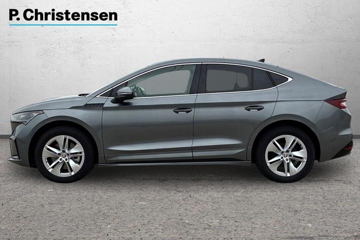 Grå Skoda Enyaq fra 2024
