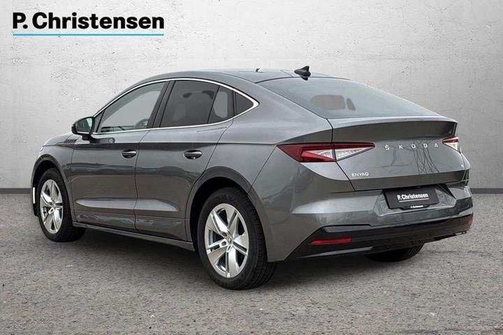 Grå Skoda Enyaq fra 2024