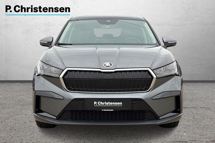 Grå Skoda Enyaq fra 2024