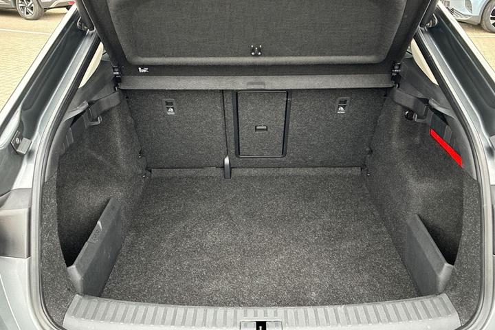 Grå Skoda Enyaq fra 2024