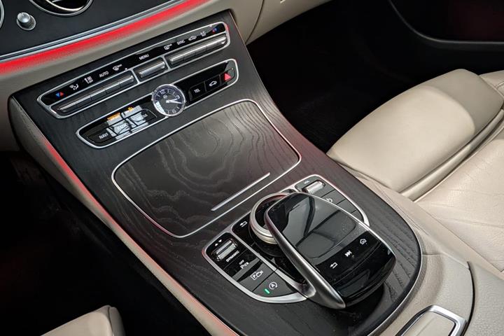 undefined Mercedes E350 d fra 2017