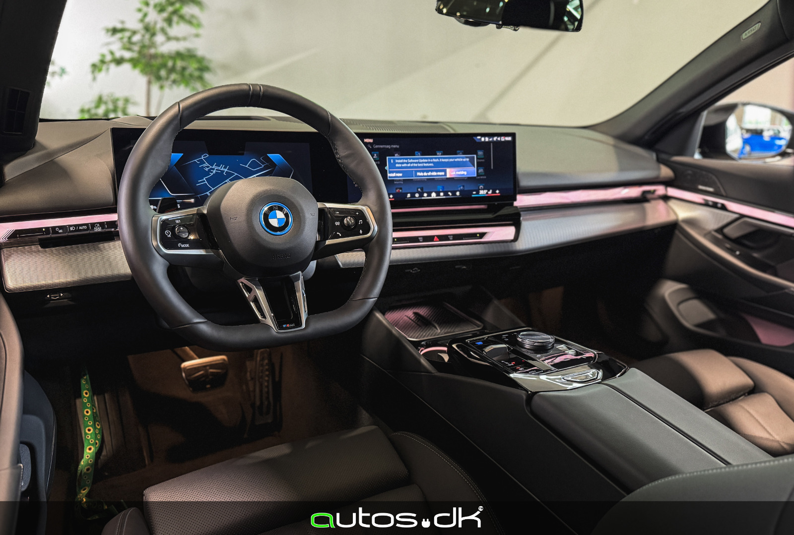 Sort BMW i5 fra 2025