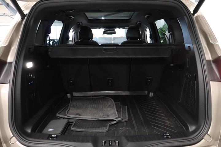 Orange Ford S-MAX fra 2019