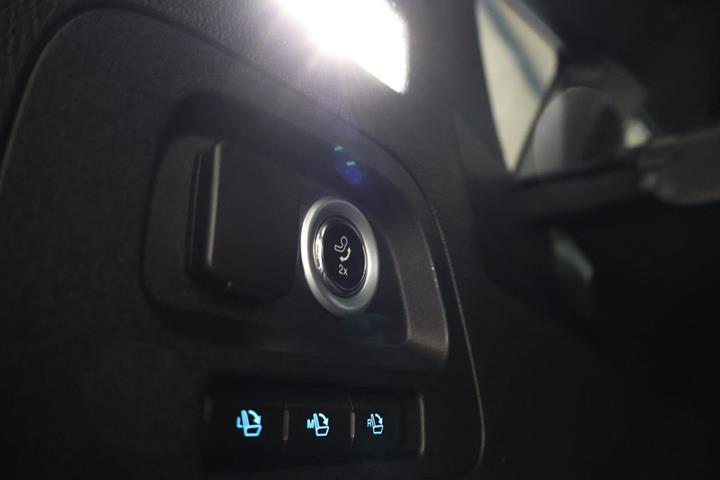 Orange Ford S-MAX fra 2019