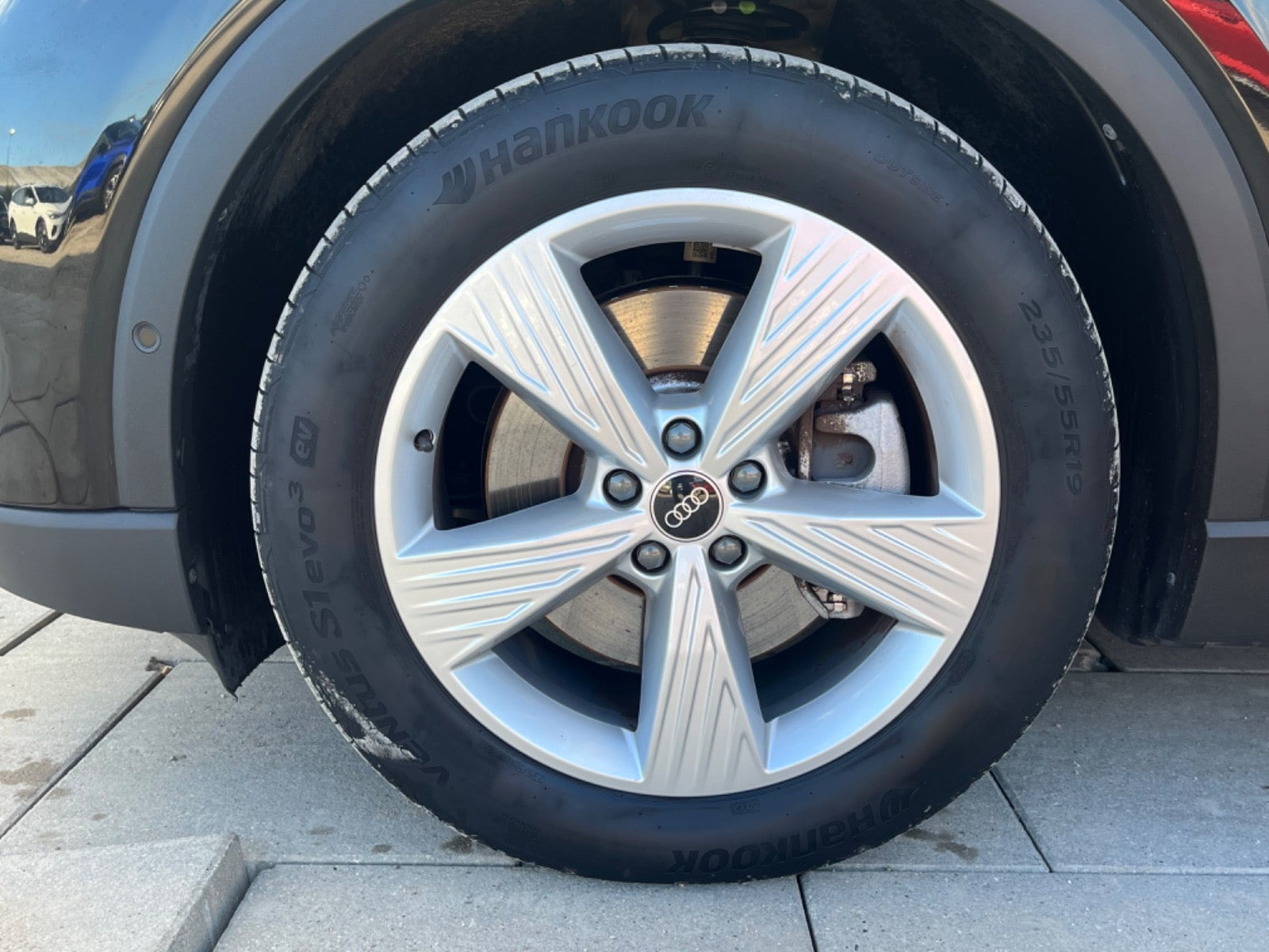 Sort Audi Q4 e-tron fra 2022