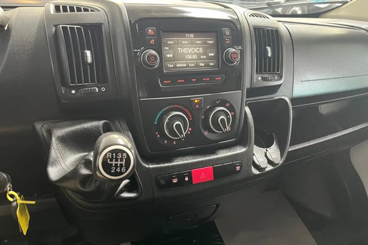 Hvid Citroën Jumper 33 fra 2023