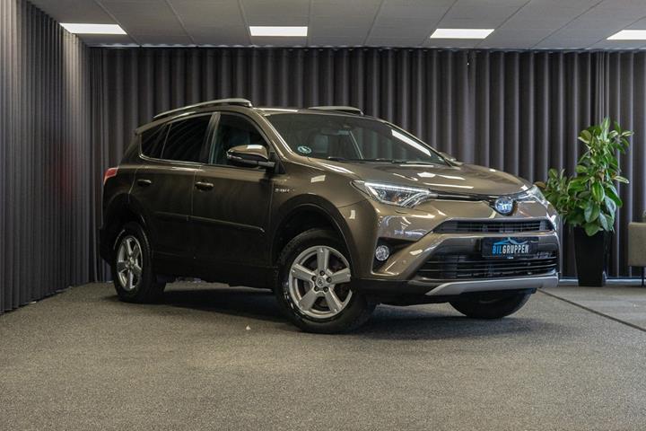Bronze Toyota RAV4 fra 2016