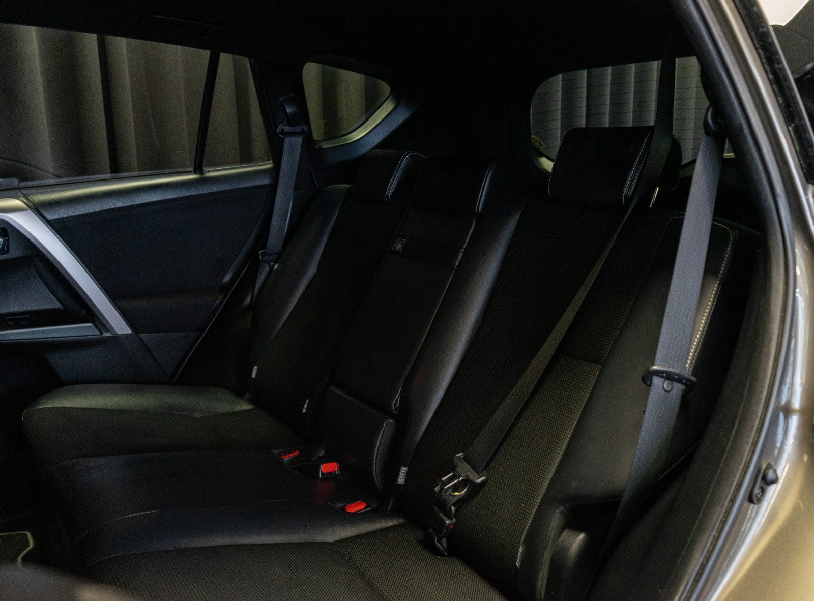 Bronze Toyota RAV4 fra 2016