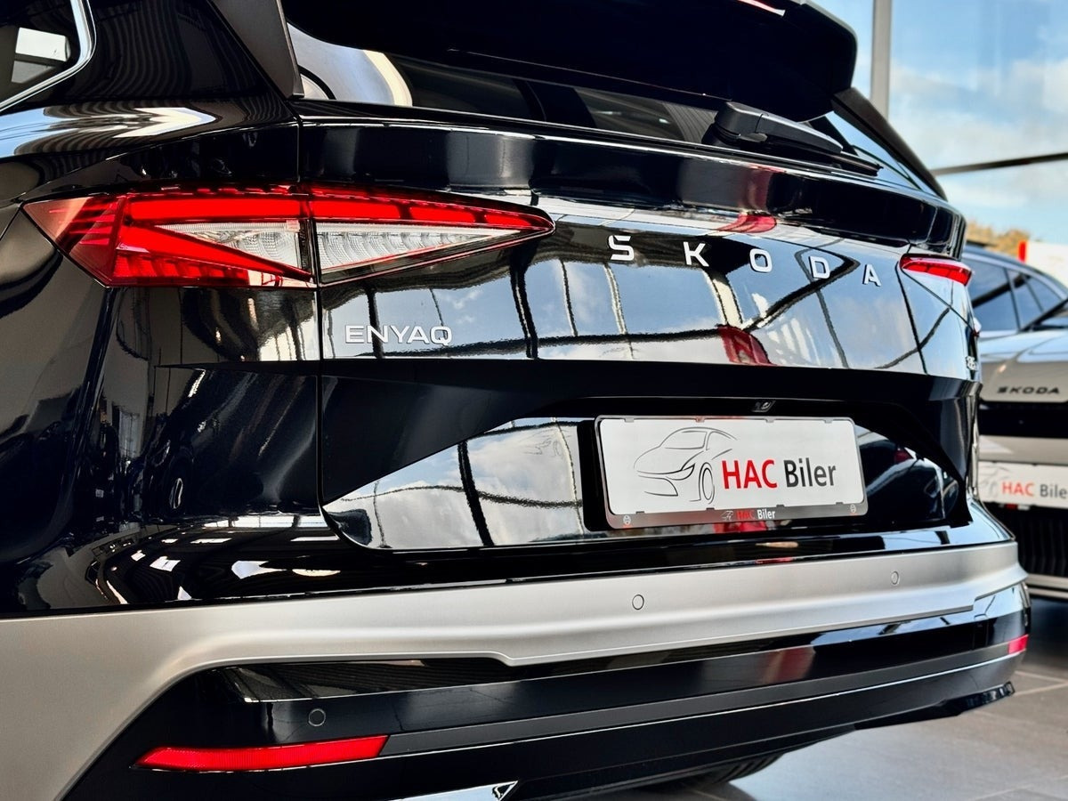 Sort Skoda Enyaq fra 2026