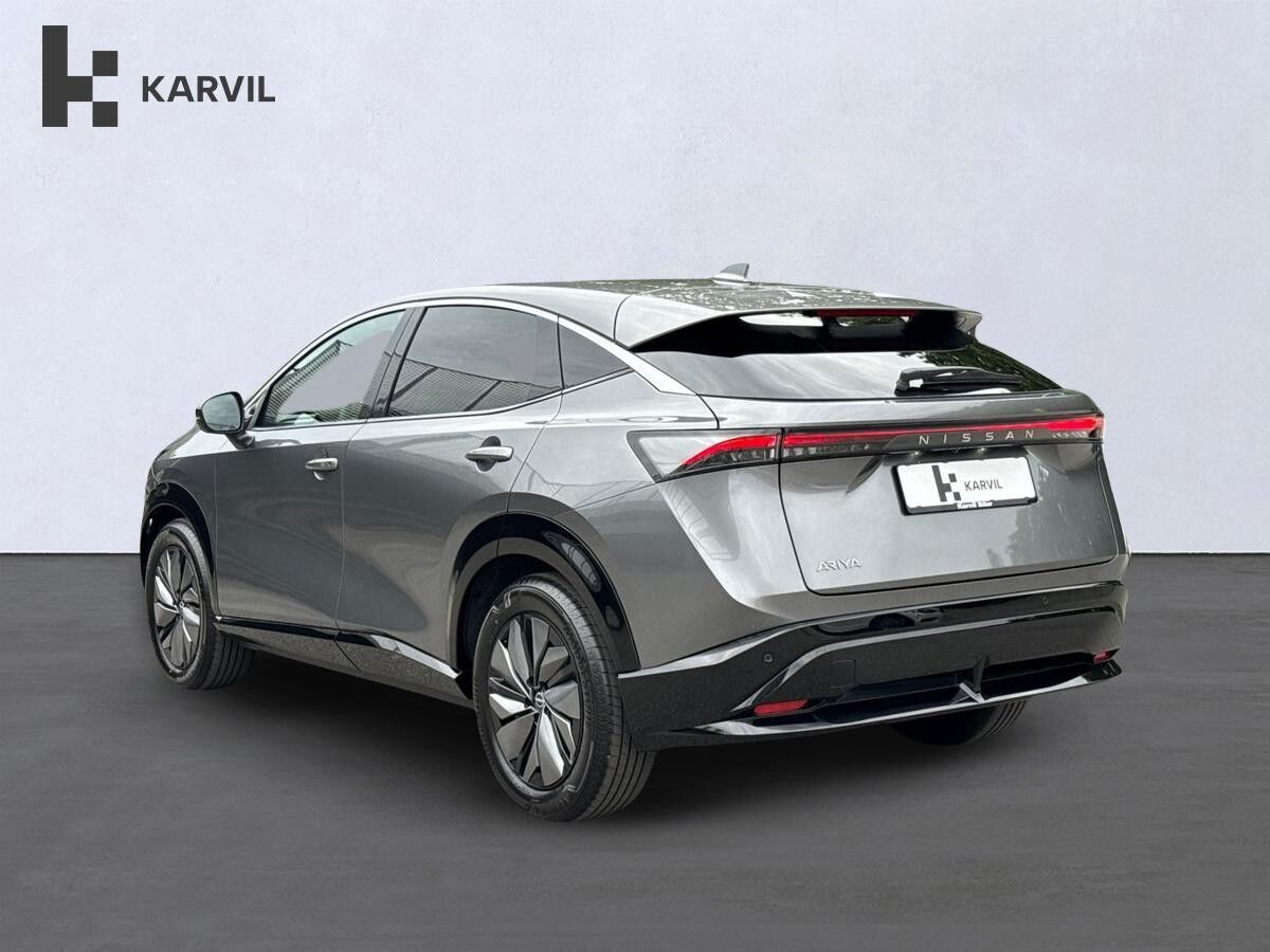 Grå Nissan Ariya fra 2026