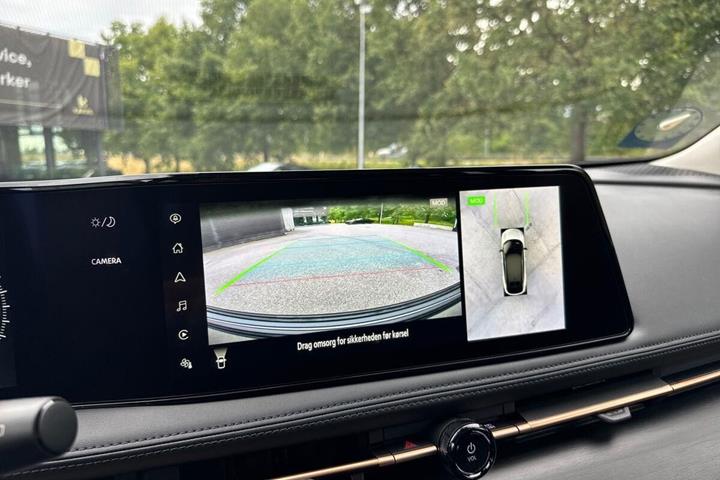 Grå Nissan Ariya fra 2026