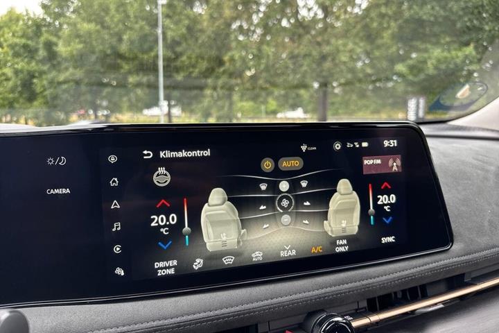 Grå Nissan Ariya fra 2026