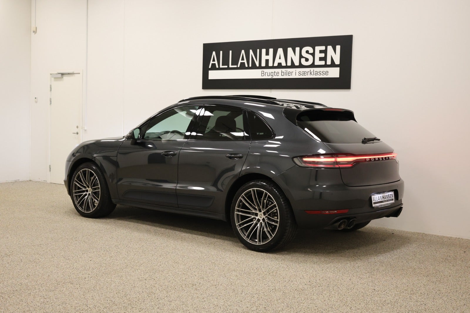 Grå Porsche Macan S fra 2019