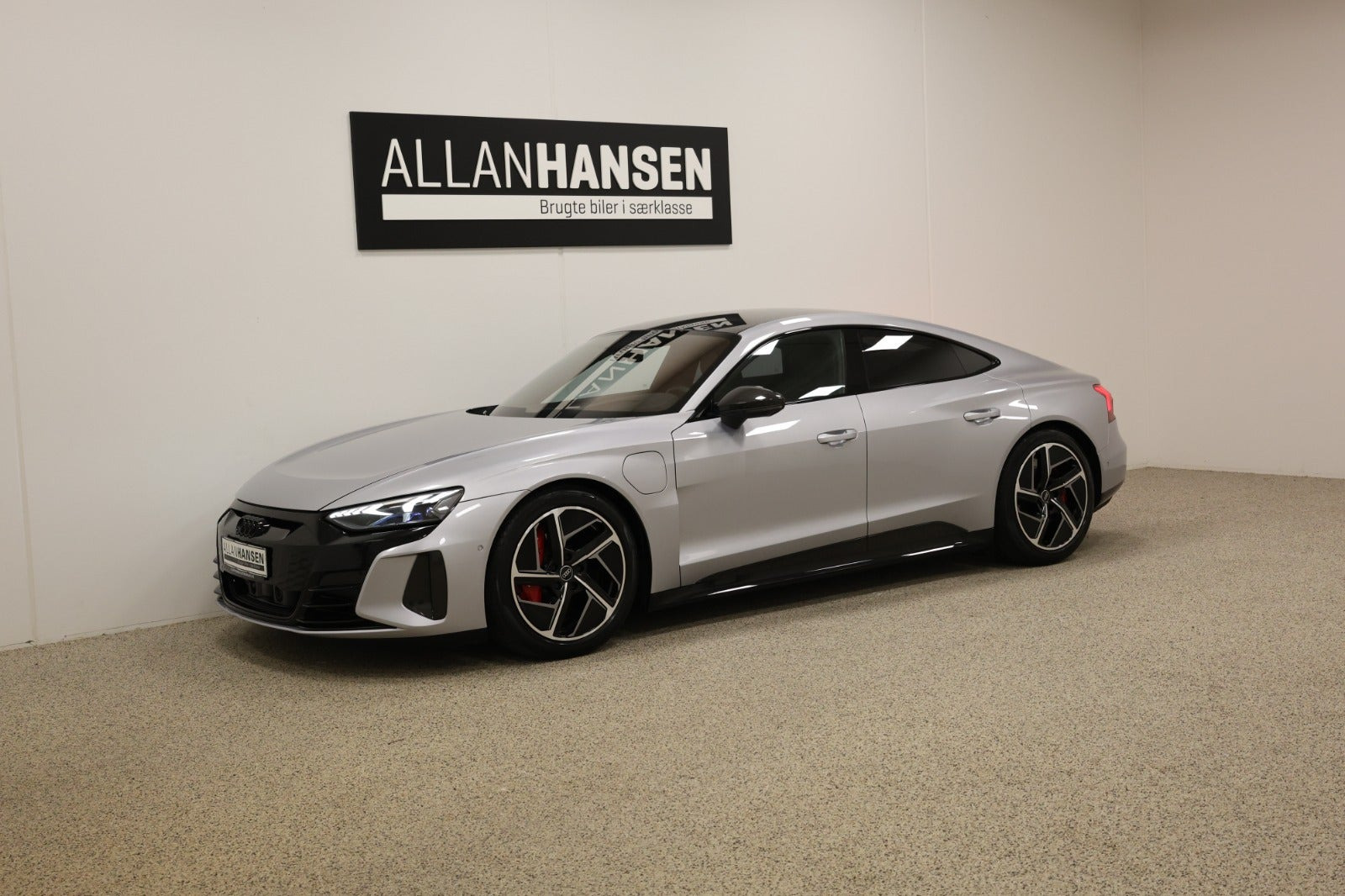 Sølv Audi RS e-tron GT fra 2022