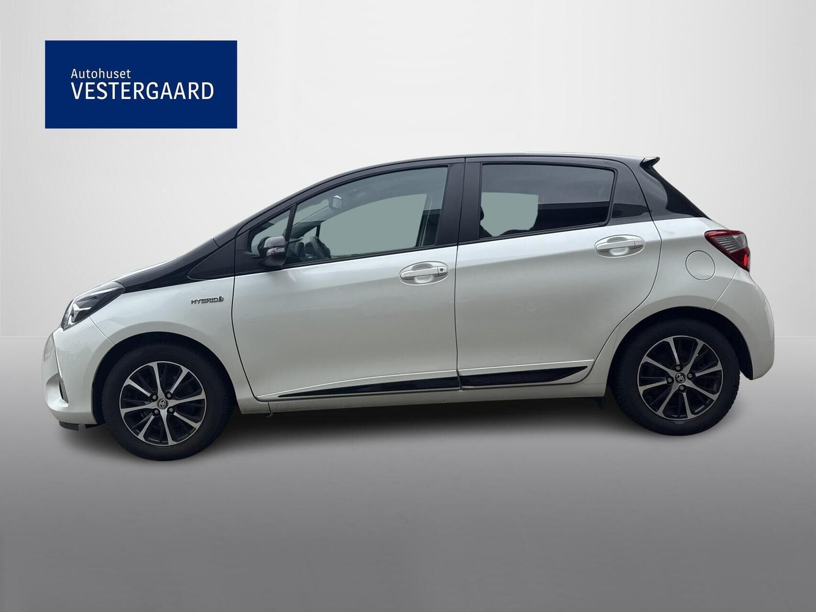 Hvid Toyota Yaris fra 2019